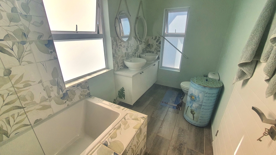 3 Bedroom Property for Sale in Shelley Point Western Cape